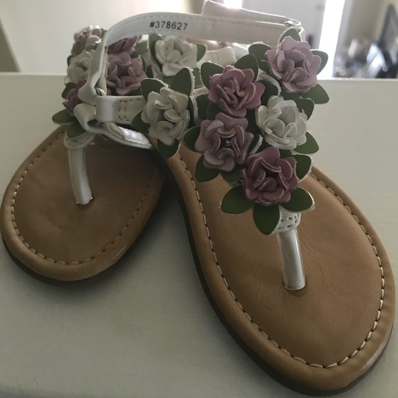 cupcake couture sandals